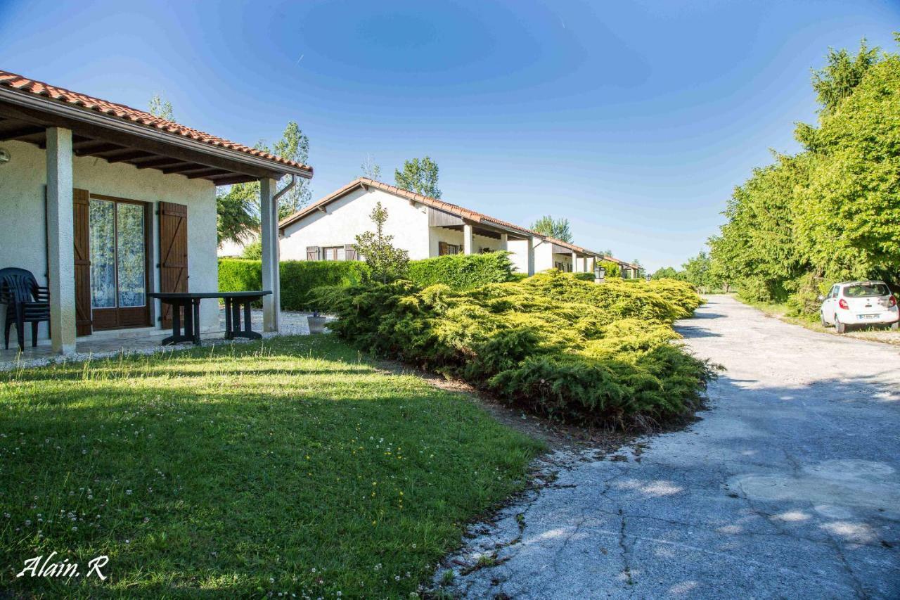 Hotel Paradise Challets And Camping Sarrecave Exterior foto